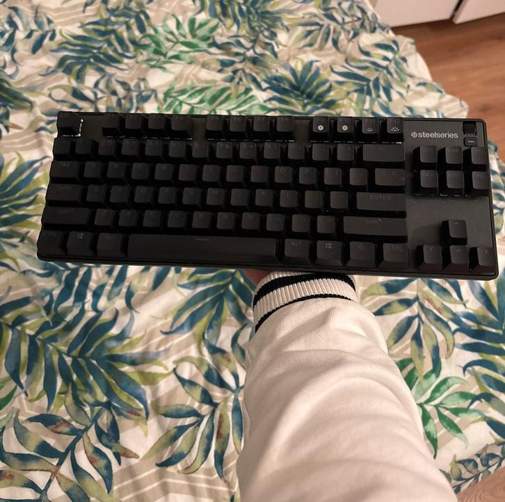 Steelseries Apex 9 TKL - Topkwaliteit, Computers en Software, Toetsenborden, Zo goed als nieuw, Qwerty, Bedraad, Gaming toetsenbord