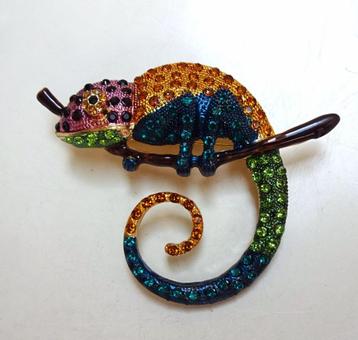 Royaal formaat kameleon broche hanger: polychrome rijnstenen beschikbaar voor biedingen