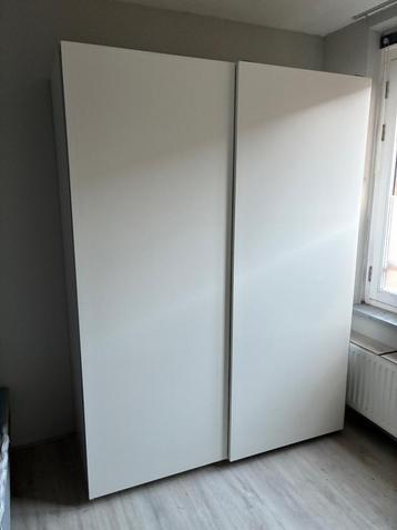 Witte Pax kast 150x201 cm met schuifdeuren, zelf demonteren!