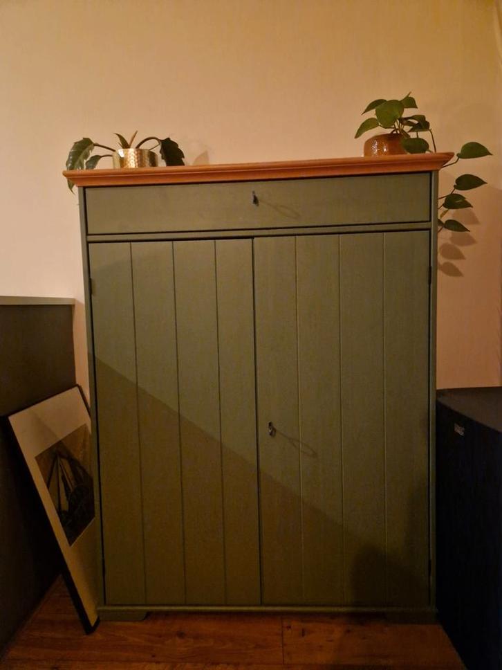 Groene Ikea kast - massief grenen - Leiden, Huis en Inrichting, Kasten | Overige, Zo goed als nieuw, Ophalen