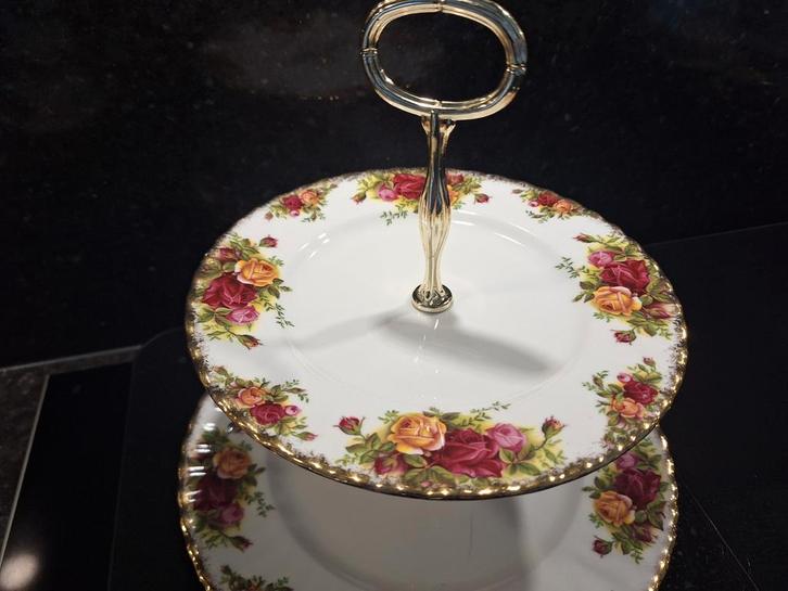 Royal Albert Old Country Roses Etagère, Huis en Inrichting, Woonaccessoires | Etagères, Zo goed als nieuw, Ophalen of Verzenden