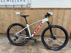 Trek Xcaliber 8 (maat M/L en L), Fietsen en Brommers, Fietsen | Mountainbikes en ATB, Ophalen of Verzenden, Zo goed als nieuw