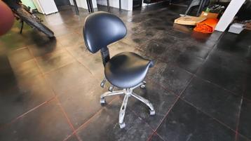 buro of kapper stoel beschikbaar voor biedingen