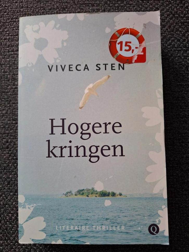 Literaire thriller: Hogere kringen (Viveca Sten), Boeken, Thrillers, Zo goed als nieuw, Ophalen of Verzenden