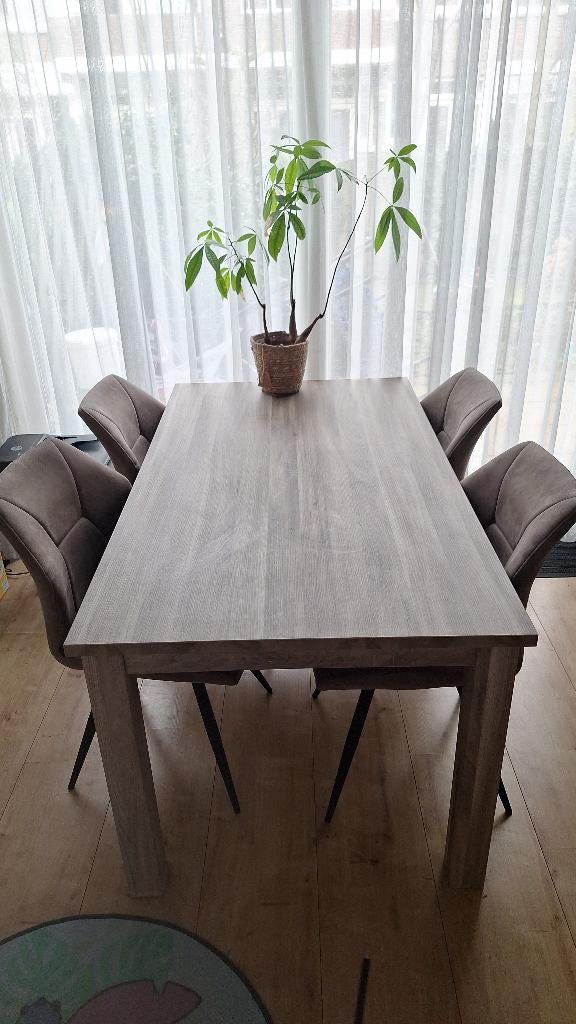 Eettafel met 4 stoelen, Ophalen, Gebruikt, Eikenhout, 50 tot 100 cm