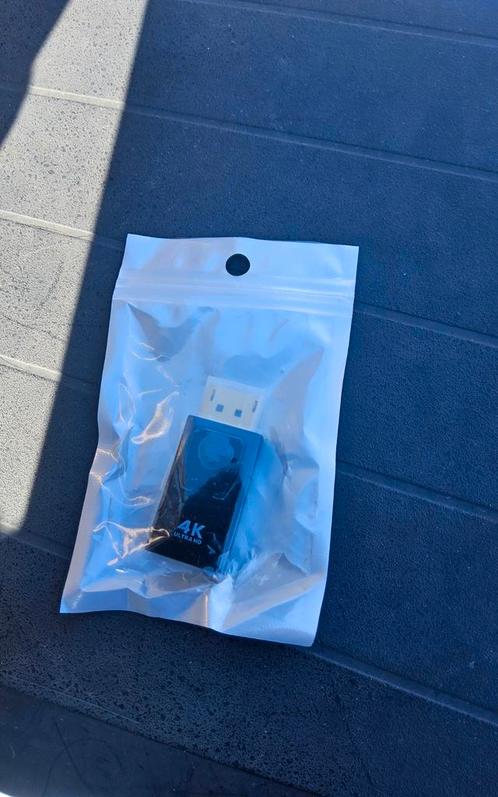 DisplayPort naar HDMI Adapter – 4K Ultra HD, Computers en Software, Pc- en Netwerkkabels, Zo goed als nieuw, Ophalen of Verzenden