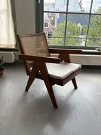 Pierre Jeanneret fauteuil, Ophalen