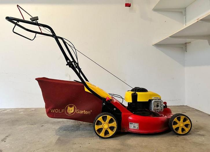 Grasmaaier - Wolf Garten, Tuin en Terras, Grasmaaiers, Gebruikt, Benzine-grasmaaier, 40 t/m 49 cm, Cirkelmaaier, Opvangzak, Ophalen