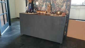 Zwarte dressoir kast  beschikbaar voor biedingen