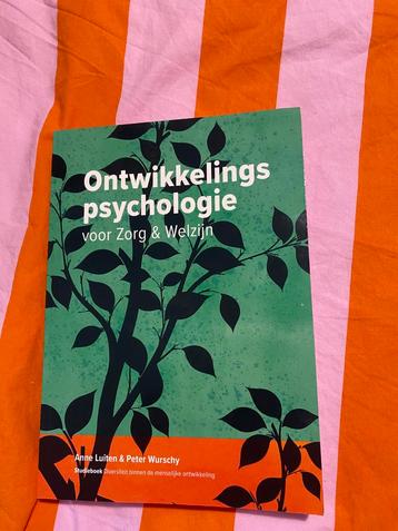 Ontwikkelings psychologie beschikbaar voor biedingen