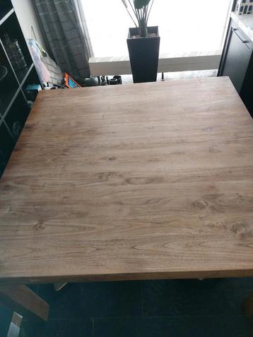 Teak  eettafel  140x140 uitsch naar 180 cm beschikbaar voor biedingen