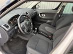 Skoda Roomster 1.2 Tour Clima, CarPlay, LM, Nw APK Pano --In, Voorwielaandrijving, Gebruikt, Zwart, Wit