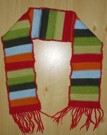 Beebies gebreide sjaal.  beschikbaar voor biedingen