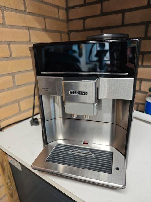 Siemens EQ6 plus s700 (defect), Witgoed en Apparatuur, Koffiezetapparaten, Niet werkend, Koffiemachine, Ophalen