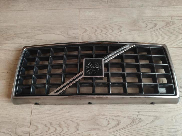 Volvo 940 Turbo Grille - Origineel, Auto-onderdelen, Carrosserie en Plaatwerk, Motorkap, Volvo, Voor, Gebruikt, Ophalen of Verzenden