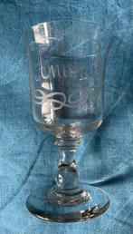 Antiek  Frans groot Amitié glas 19e eeuw gravering tulpmodel, Antiek en Kunst, Antiek | Glas en Kristal, Ophalen of Verzenden