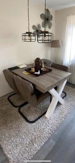 Eetkamertafel met landelijk moderne stoelen, Huis en Inrichting, Ophalen of Verzenden