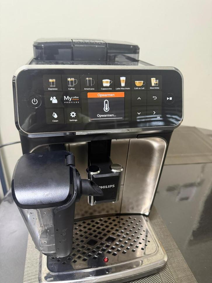 Philips LatteGo 5400 Koffiemachine, Witgoed en Apparatuur, Koffiezetapparaten, Zo goed als nieuw, Koffiebonen, Espresso apparaat
