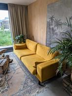 NOUS living.Torino 3z bank oker geel velours  fluwelen stof, Huis en Inrichting, Banken | Bankstellen, Ophalen, Gebruikt, Driepersoons