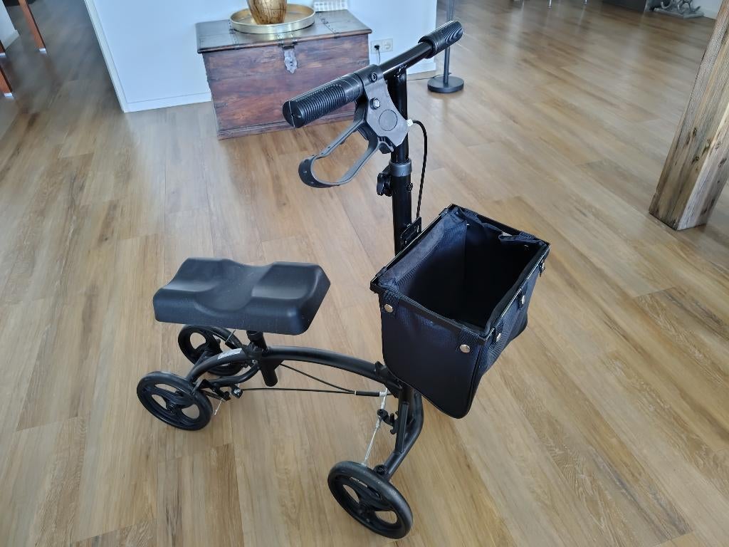 kniestep, Ophalen, Opvouwbaar, Zo goed als nieuw