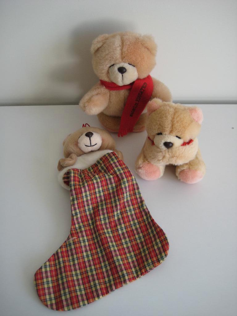 Forever Friends 3 beren kerstsok Highly Educated Zwijgen, Verzamelen, Beren en Cherished Teddies, Ophalen of Verzenden, Zo goed als nieuw