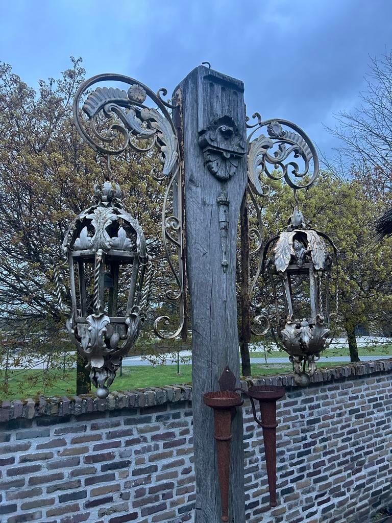 Set van 4 antieke smeedijzeren Lantaarns incl. muursteunen, Ophalen of Verzenden