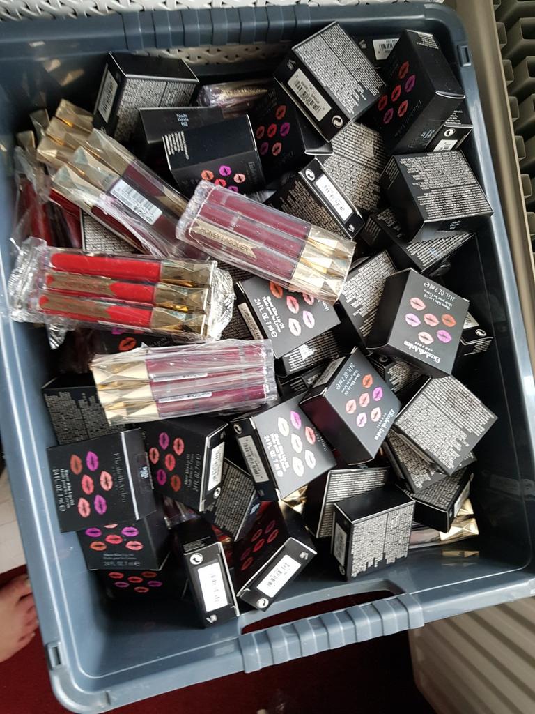 100 stuks  make-up maxfactor Elizabeth arden, Ophalen of Verzenden, Nieuw, Overige kleuren, Gehele gezicht