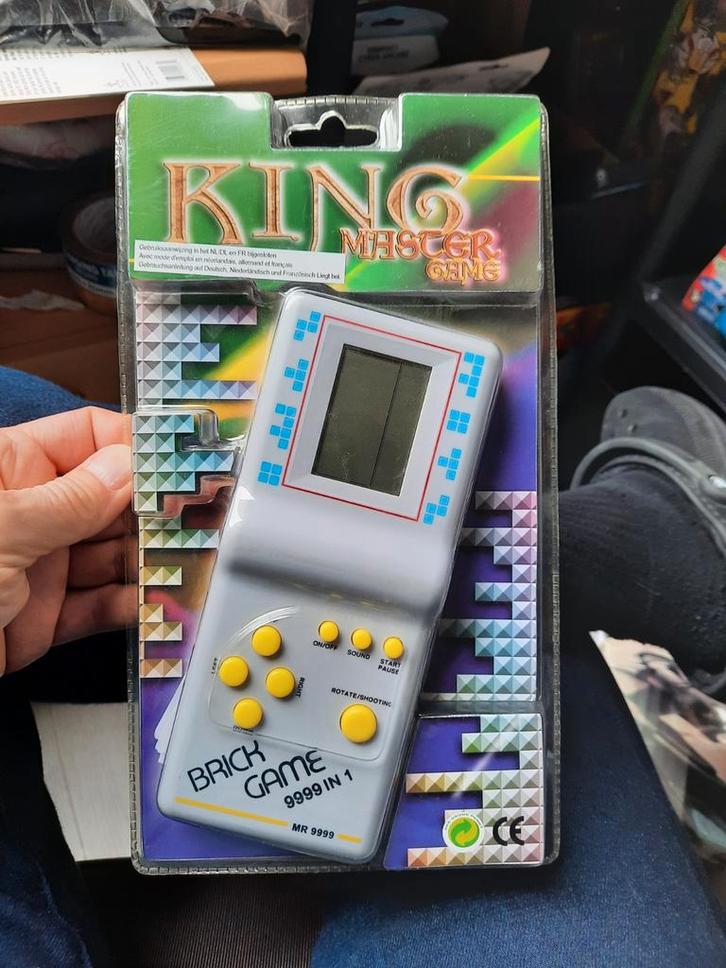 King Master Game Brick Game 9999 in 1 Handheld vintage, Spelcomputers en Games, Games | Overige, Nieuw, Puzzel en Educatief, 1 speler