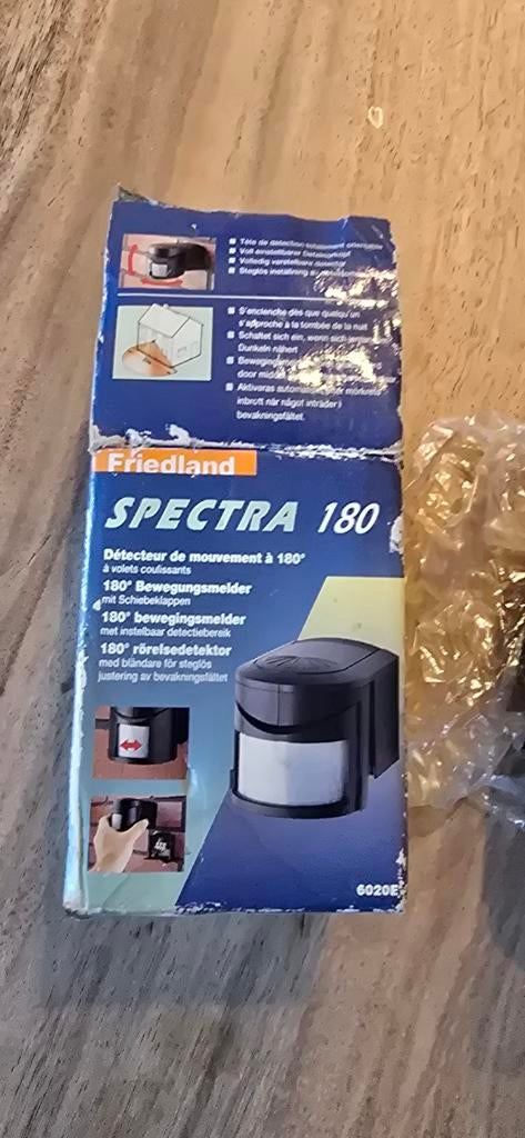 Friedland Spectra 180 Bewegingsmelder - Nieuw in doos, Doe-het-zelf en Verbouw, Ophalen of Verzenden, Nieuw, Detector, Sensor of Melder