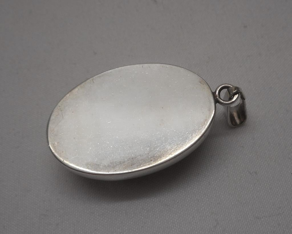 Zilveren hanger met grote ovale rode steen nr.128, Verzenden, Zo goed als nieuw, Zilver, Zilver