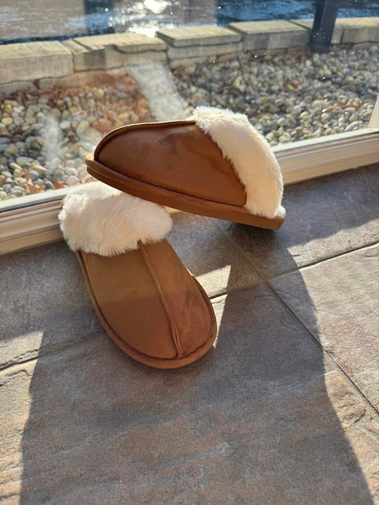 Instap pantoffel camel maat 41 - nieuw, Bruin, Nieuw, Ophalen of Verzenden, Onbekend