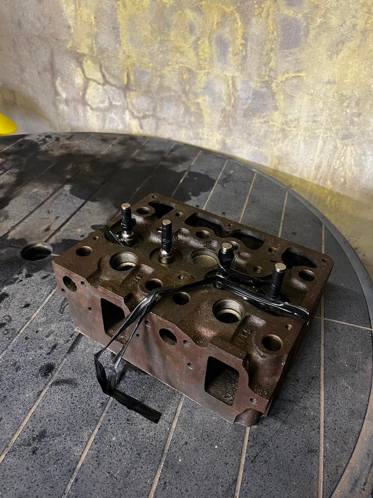 Cilinder kop deutz 2 cilinder nieuw orgineel deutz, Ophalen, Nieuw