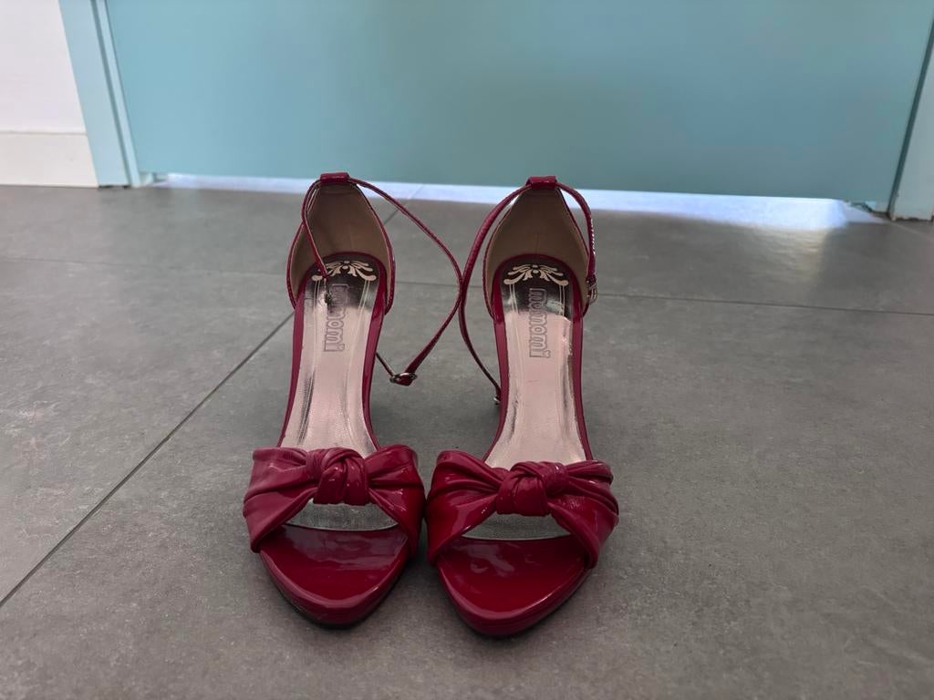 Mooie hoge hakken maat 34/35, Kleding | Dames, Schoenen, Ophalen of Verzenden, Zo goed als nieuw, Sandalen of Muiltjes