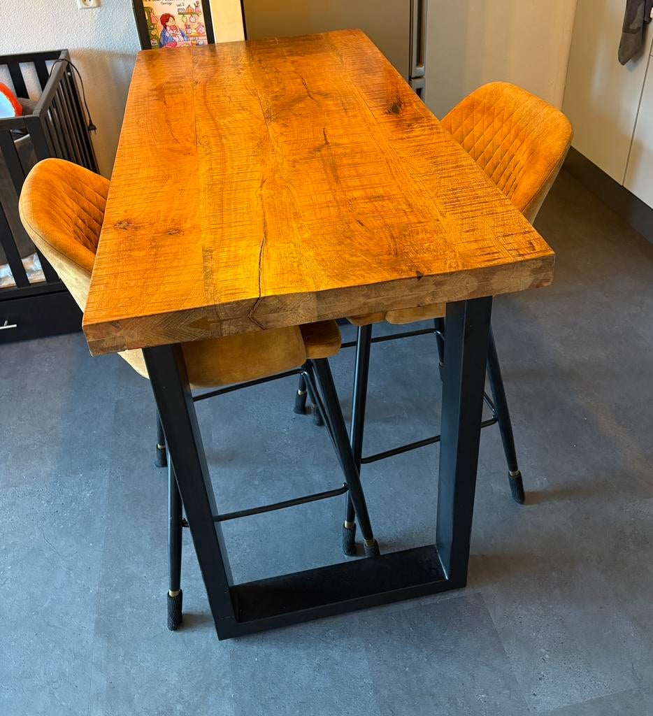 Mangohouten bartafel met krukken, Huis en Inrichting, Tafels | Statafels, Ophalen, Zo goed als nieuw