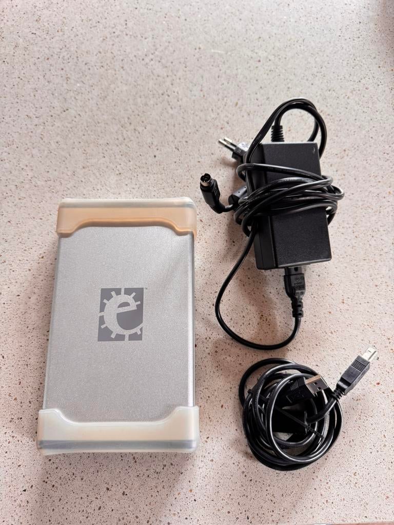 Elements Western Digital externe harde schijf 320gb, 320GB, HDD, Ophalen of Verzenden, Zo goed als nieuw