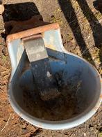 Gietijzeren drinkwater bak