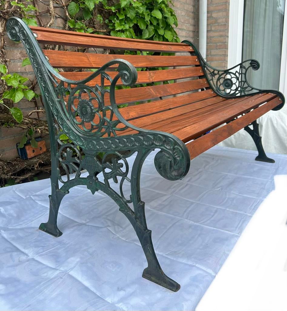 Tuinbankje Gietijzer met houten latten., Tuin en Terras, Ophalen, Zo goed als nieuw, Metaal