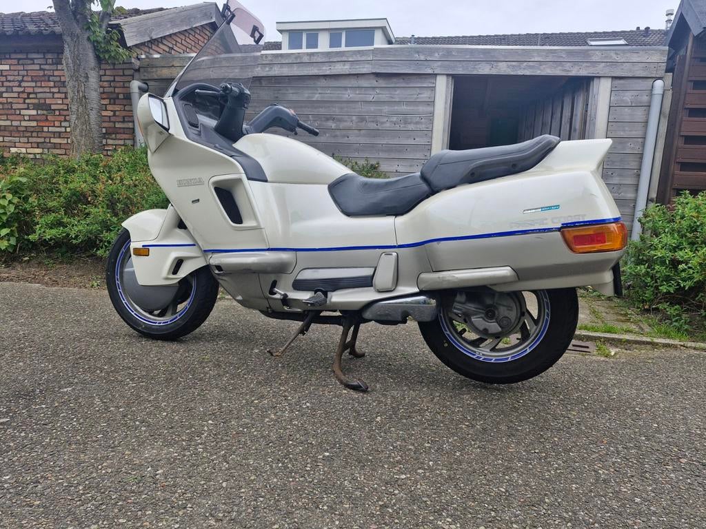 Honda PC800 limited edition, Motoren, Particulier