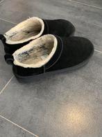 Uggs, Ophalen of Verzenden, Zo goed als nieuw, Zwart