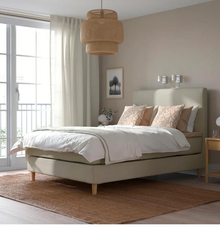 Ruime verdieping te huur 25 m2 voor vrouw, Huizen en Kamers, Kamers te huur