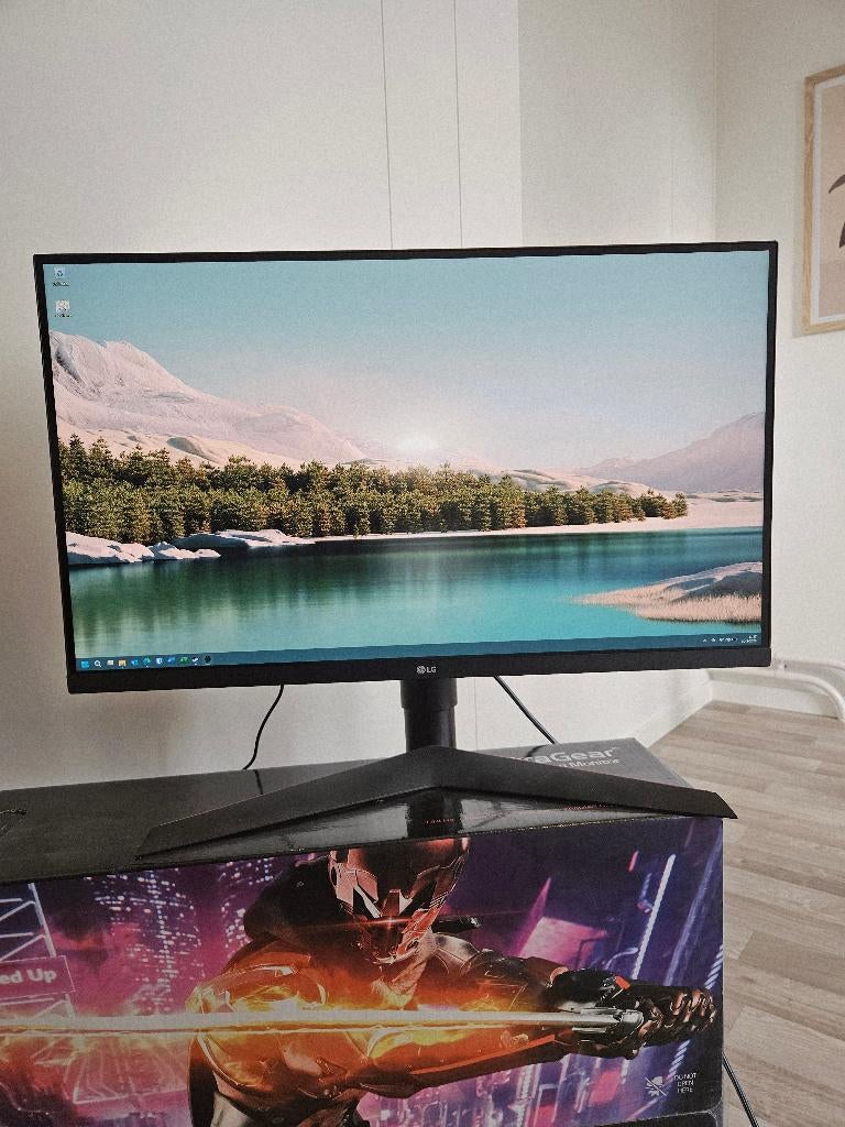 LG 27GL850‑B – UltraGear 27” QHD Gaming Monitor, Gaming, IPS, 101 t/m 150 Hz, In hoogte verstelbaar