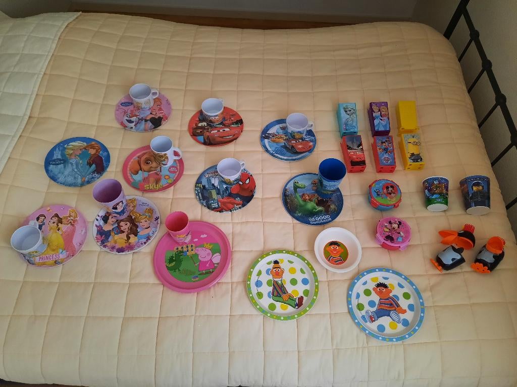 diverse melanine en plastic servies, Ophalen of Verzenden, Zo goed als nieuw, Overige typen