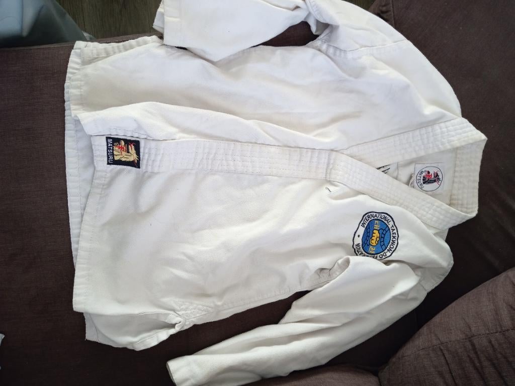 Taekwondo pak, Sport en Fitness, Vechtsporten en Zelfverdediging, Ophalen, Gebruikt, Taekwondo, Maat XS of kleiner