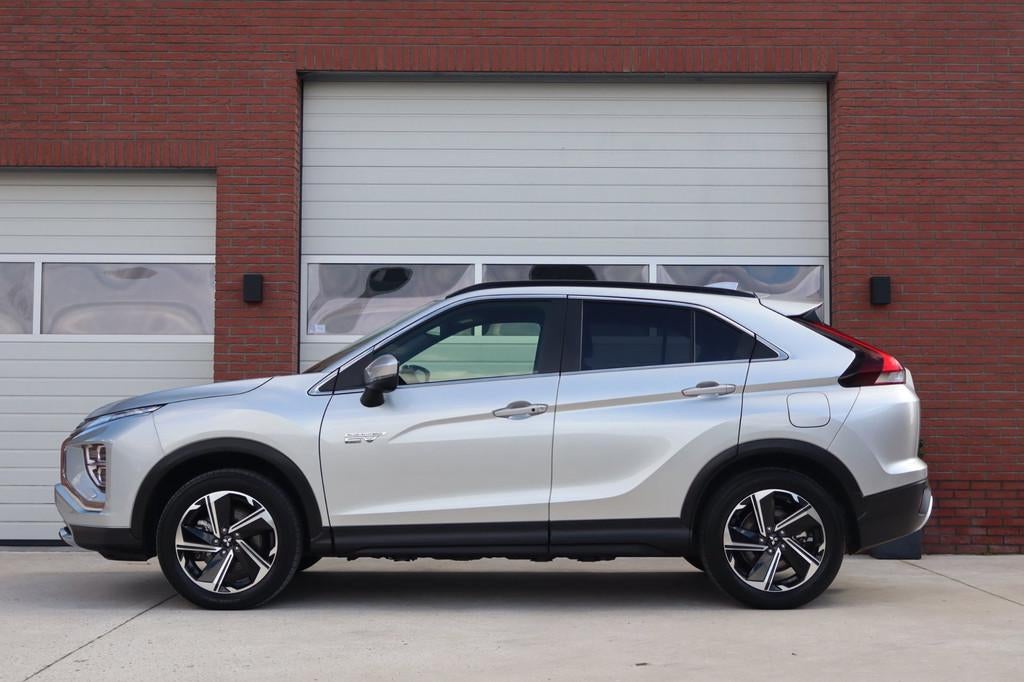 Mitsubishi Eclipse Cross 2.4 PHEV Intense+ Dealeronderhouden, Auto's, Mitsubishi, Automaat, 4 cilinders, Alcantara, 120 €/maand