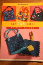 Hobbyboek 'FanTAStisch - Trendy tassen', Gelezen, Ophalen of Verzenden, Overige onderwerpen, Bea Demmers