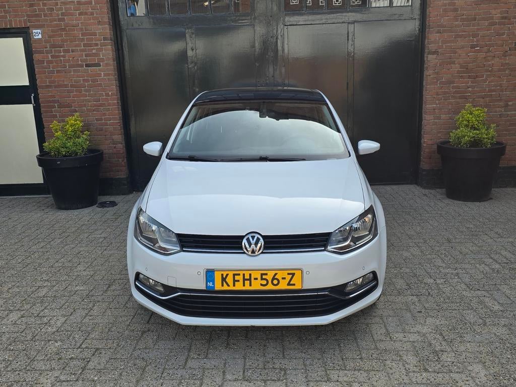 Volkswagen Polo 1.2 TSI l Allstar l Panoramadak l Carplay l, Auto's, 4 cilinders, Wit, USB, Handgeschakeld