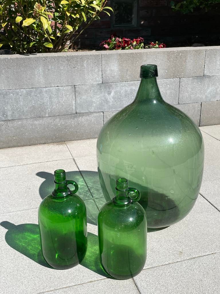 3 decoratieve groene glazen flessen, Antiek en Kunst, Antiek | Glas en Kristal, Ophalen of Verzenden