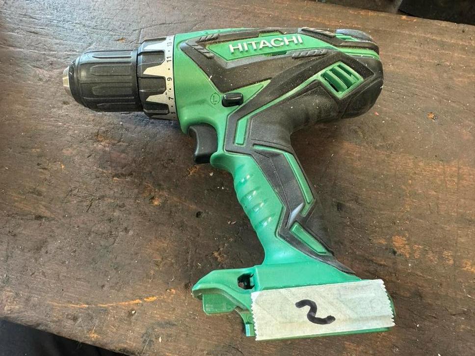Hitachi DS14DJL Accuboormachine - Zonder accu en lader, Doe-het-zelf en Verbouw, Gereedschap | Boormachines, Gebruikt, Variabele snelheid