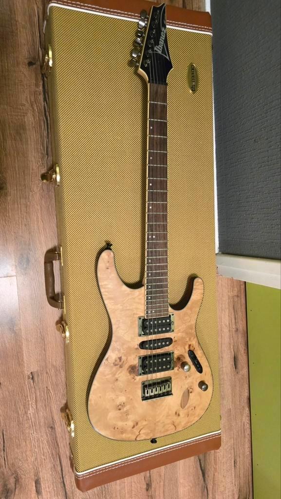 Ibanez S771PB-NTF met pedalen, versterker en cabinet, Muziek en Instrumenten, Snaarinstrumenten | Gitaren | Elektrisch, Zo goed als nieuw