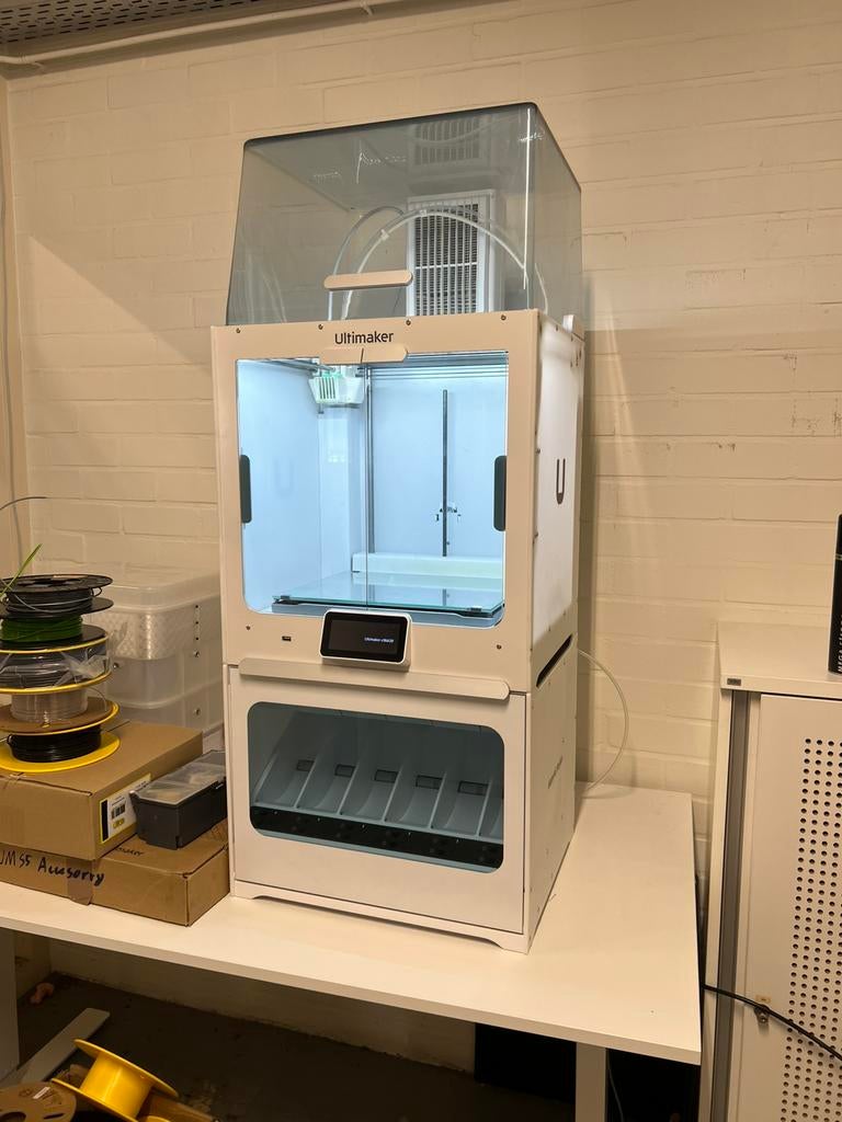 Ultimaker S5 with material station and air filter system, Computers en Software, 3D Printers, Ophalen, Gebruikt, Ingebouwde Wi-Fi